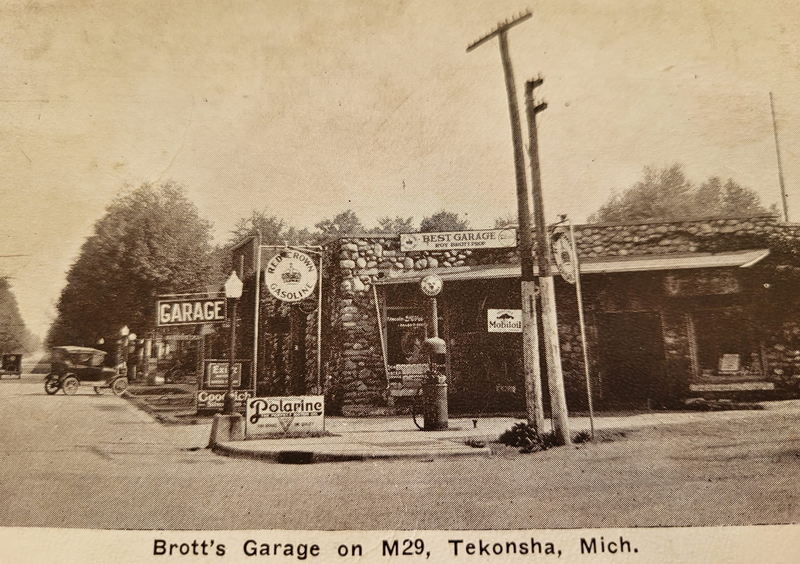 Brotts Garage (Sunoco, Amoco) - Historical Photo